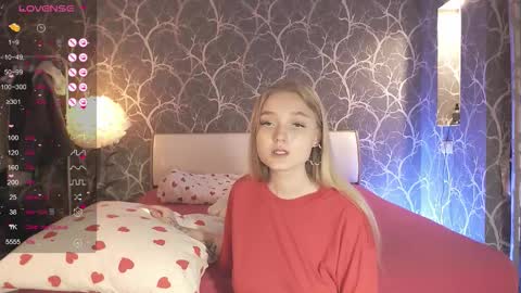 Snapshot of miamiameow chatting on September 14, 5:36 pm Mia online show from September 14, 5:36 pm