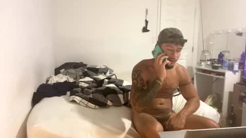 miamiclos1 online show from February 26, 1:03 pm