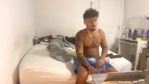 miamiclos1 online show from February 15, 12:57 am