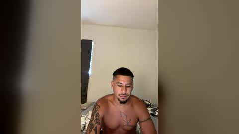 miamiclos1 online show from July 11, 1:25 pm