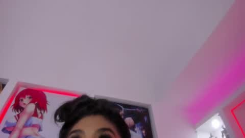 Mia online show from November 10, 11:46 am