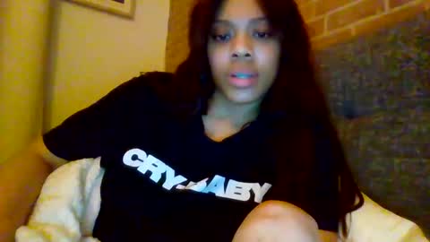 MiaMuffn online show from October 7, 11:45 pm