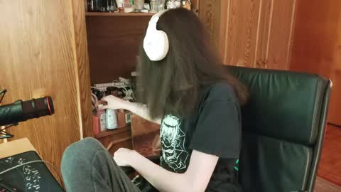 Kristien online show from March 28, 8:10 pm