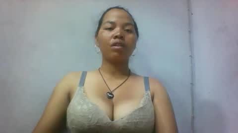 miarii online show from April 15, 8:06 am