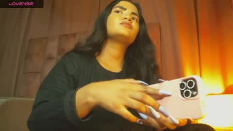 miasaandovaal 22 online show from May 24, 9:43 pm