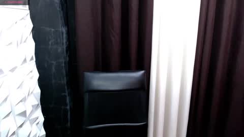 mia online show from March 1, 12:45 pm