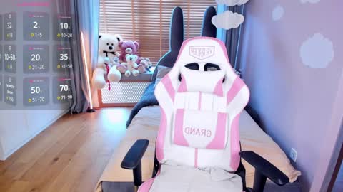 Miayna Silk online show from April 9, 10:10 am