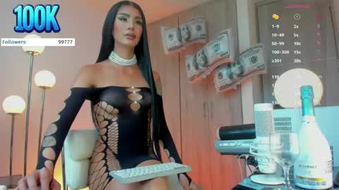 Mia  instagram miasspell online show from April 14, 5:38 pm