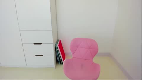 miastripdance online show from February 21, 10:50 am