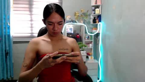 Mia online show from November 20, 11:24 pm