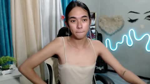 Mia online show from March 3, 9:44 am