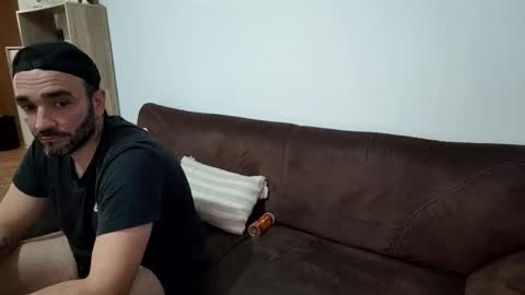 michael666c online show from October 31, 9:37 pm