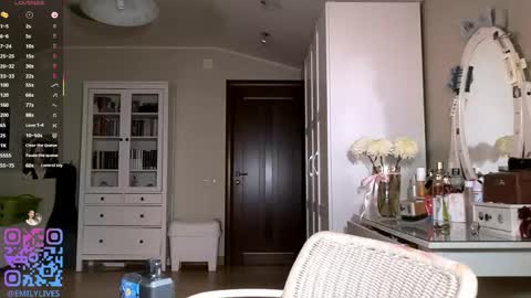 Emily online show from April 5, 4:48 pm