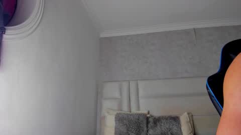 Snapshot of michael_reinolds chatting on October 3, 5:38 am Michael online show from October 3, 5:38 am
