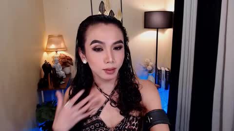michaelagoddess online show from February 28, 5:04 am