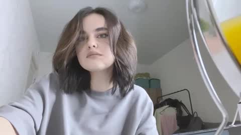 Ellie online show from November 17, 6:10 pm