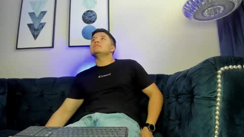 MichaelConnor  online show from February 18, 3:41 pm