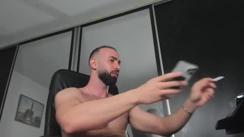 MichaelEvansx online show from November 21, 11:03 pm