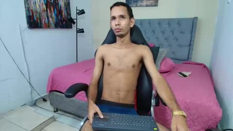 michaell_bellk_ online show from October 16, 11:36 pm