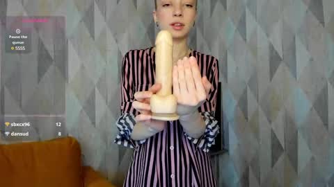 michelle_blond online show from February 21, 8:07 am