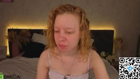 michelle_blond online show from April 18, 2:02 am
