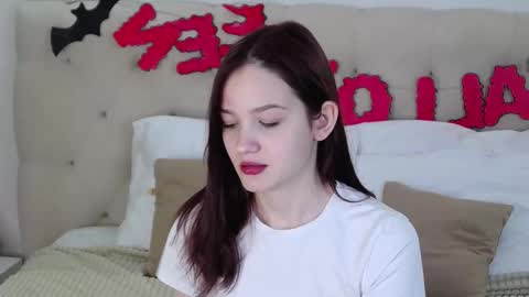 Michelle online show from November 1, 1:32 pm