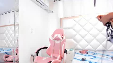 michelleblair1 online show from June 9, 12:49 pm