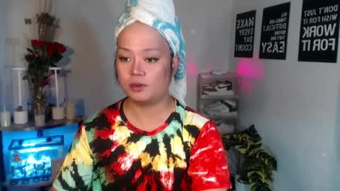 Michelle online show from August 5, 10:12 am