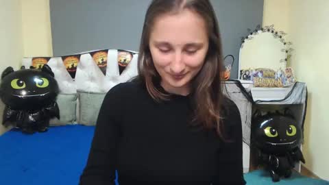 Snapshot of michellee11 chatting on October 20, 11:26 am Michel online show from October 20, 11:26 am
