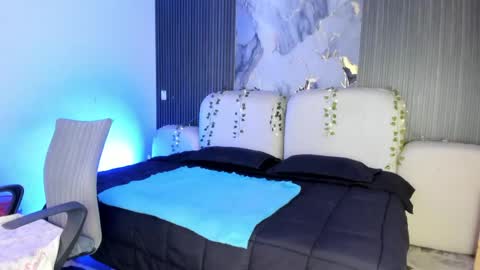michellepreston_ online show from June 5, 12:10 pm