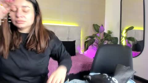 michonne_09 online show from March 7, 3:17 am