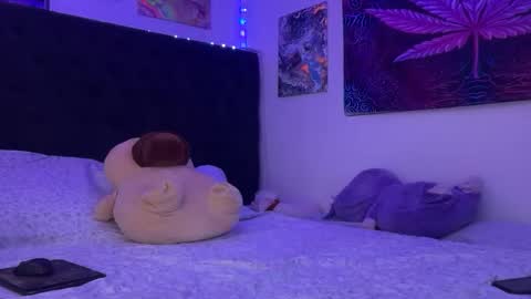 Skye online show from December 22, 5:58 am