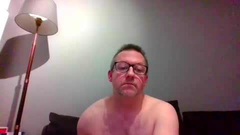 Snapshot of middleton2021 chatting on December 1, 6:21 pm middleton2021 online show from December 1, 6:21 pm