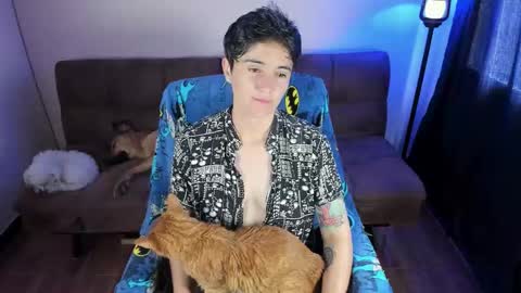 Snapshot of midnight07_ chatting on October 24, 3:24 pm Blue online show from October 24, 3:24 pm
