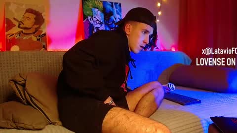 Snapshot of midnighter__ chatting on March 7, 1:20 am Alexey or just Alex online show from March 7, 1:20 am