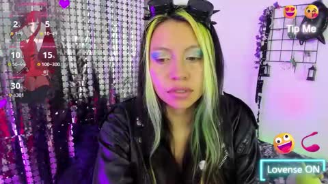 midory_ online show from November 18, 4:04 am