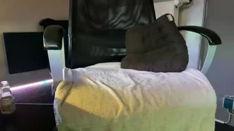 mies35 online show from February 13, 8:17 am