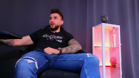 MightyAaron online show from March 11, 7:46 am