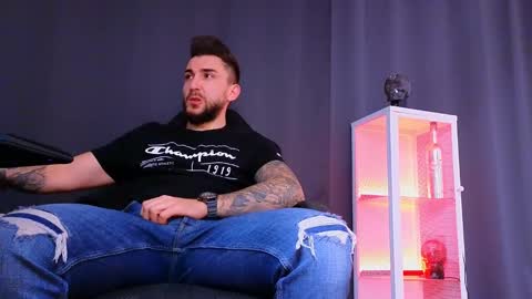 MightyAaron online show from March 11, 1:37 am