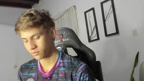 Miguel Hernandez online show from February 25, 12:14 am