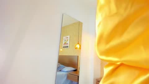 Miia online show from April 17, 11:56 am