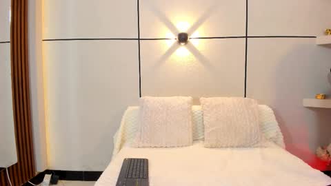    online show from March 3, 12:45 pm