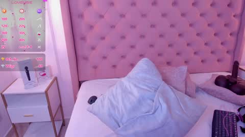 Miia Schwarz  online show from January 15, 11:51 pm