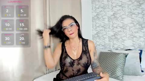 miiaa_monroe online show from September 25, 12:12 pm