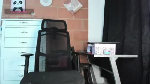 miialove_ online show from July 10, 9:58 am