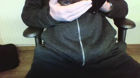 mik online show from February 13, 8:38 am