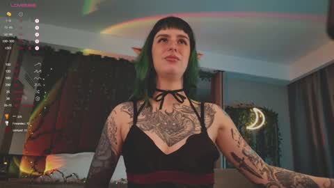 mika_moon_ online show from February 28, 9:25 am