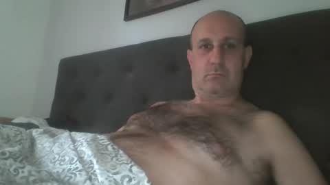 mikael_r52 online show from May 12, 6:00 am