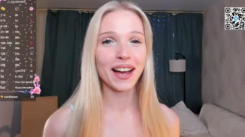 Angel girl online show from April 10, 9:41 pm