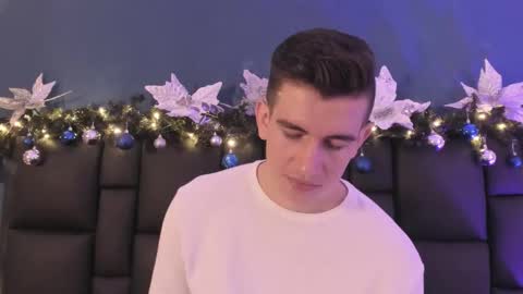 mikael online show from December 19, 4:30 am